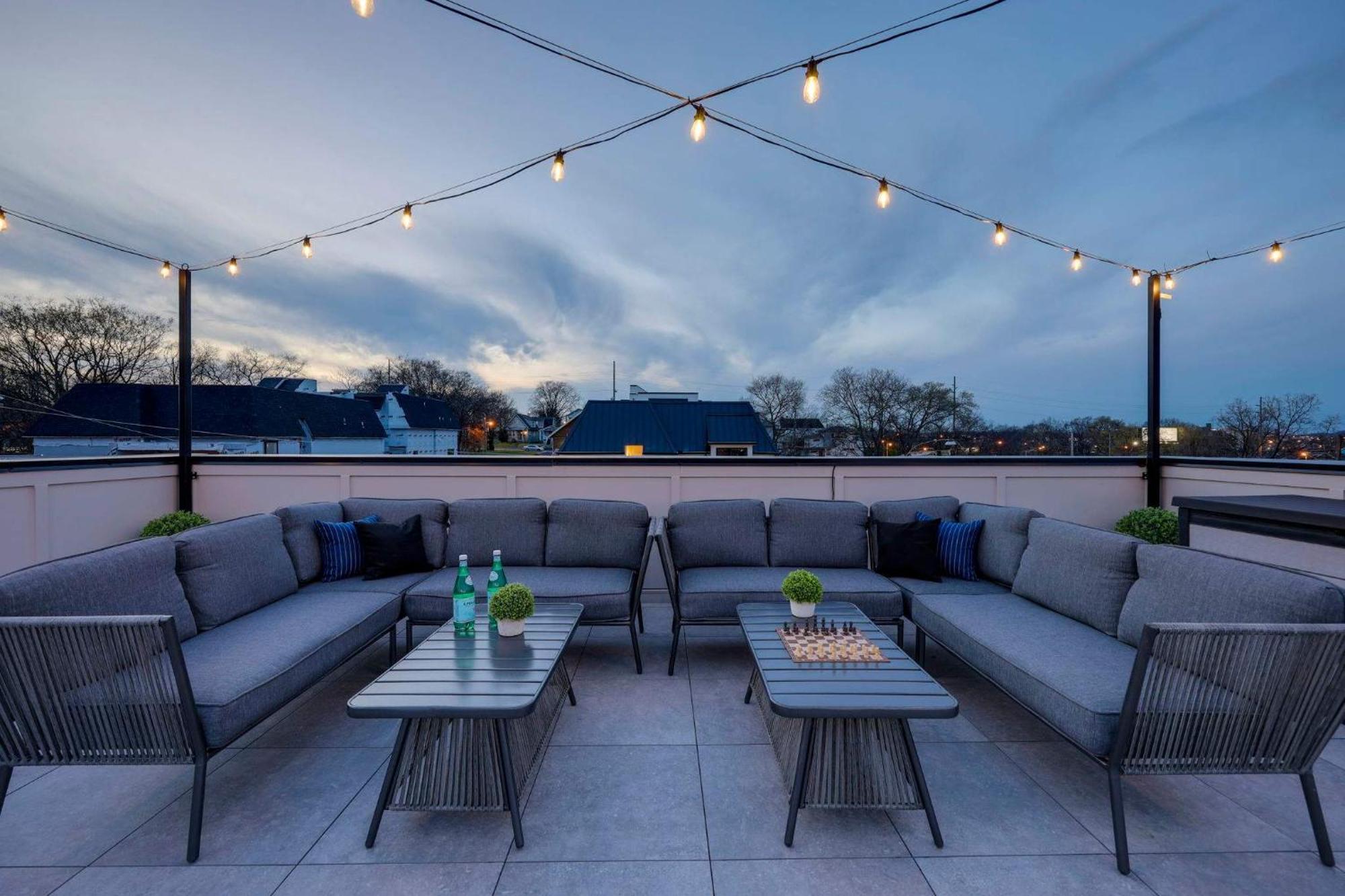 The Ireland - Rooftop Views, 9 Min To Broadway Villa Nashville Exteriör bild